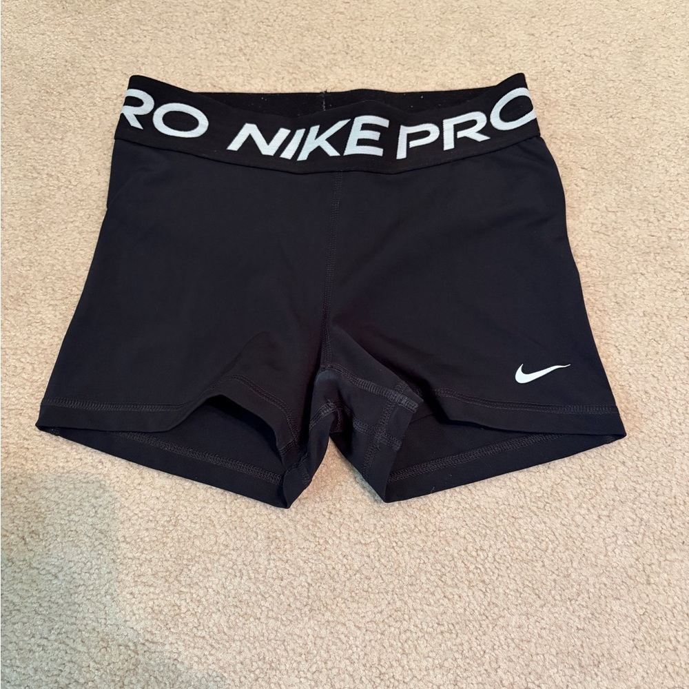 Black Nike Pros
